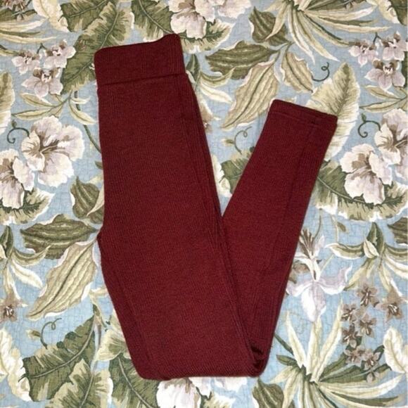 By Egreis High-Waisted Rib-Knit Leggings - Picture 6 of 6